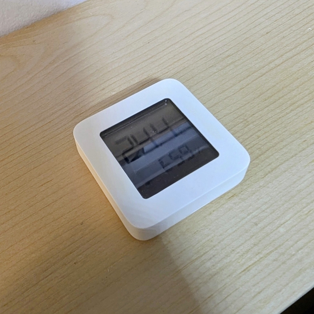 Digital Temperature and Humidity Monitor - Picture 3 of 3